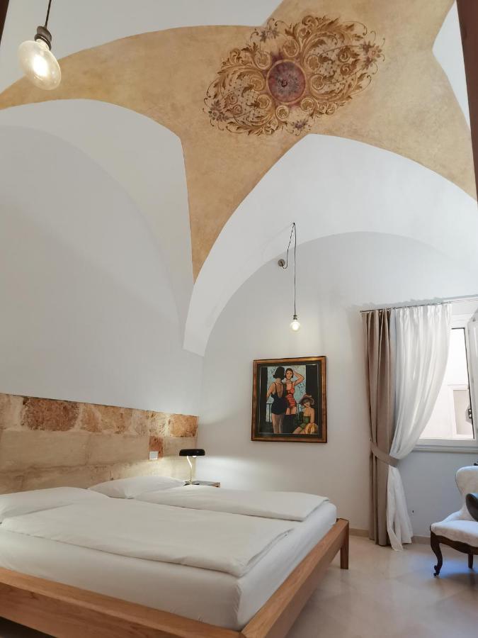 Palazzo Charlie Bed & Breakfast Lecce Exterior foto